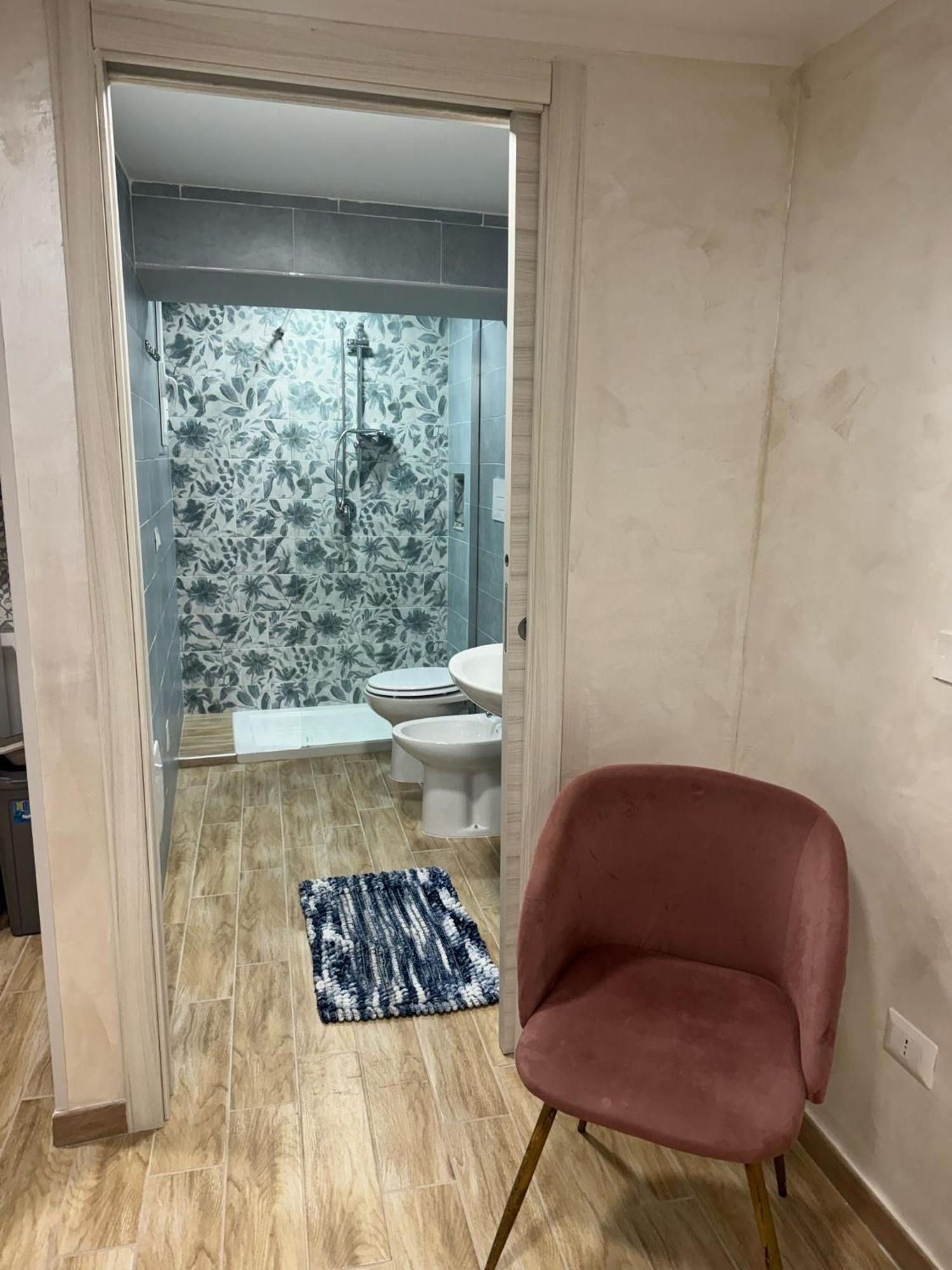 Appartement Spezzano House à Naples Extérieur photo